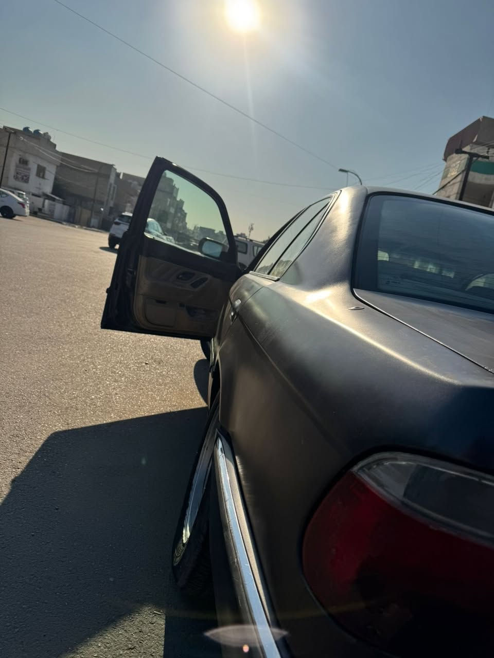 السلام عليكم كاسحة موديل 1995
730 مواصفاتها معروفة كير مكينة مكفولات 
منظومة تبريد جديدة يحتاج الها ترتيبات بسيطة 
كشنات كهرباء  السعر 67  شراء اتصل وتدلل 
مكانها حي القاهرة 
***********
