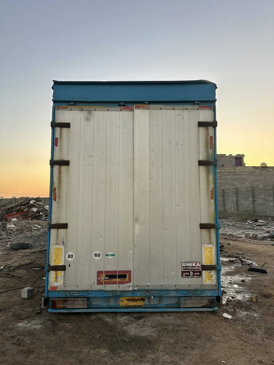 السلام عليكم  بدي اكتورز اوربي مسرحي  طول ٧,٥٠  
التصال على الرقم *********** 🚛
