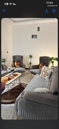 طقم • ٨ مقاعد • عيب شق