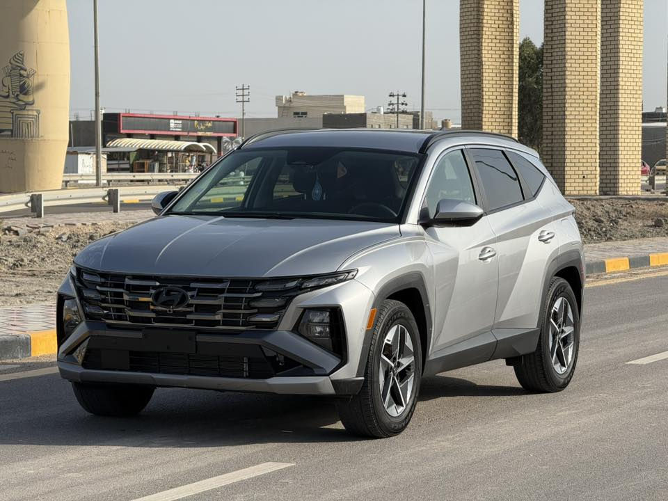 السلام عليكم
توسان ٢٥  فول موصفات عدا الفتحه 

مكينه ٢٥٠٠ دخول جديد تترقم جميع المحافظات 

حادثه بس بنيد مبدل بدون دواخل وبيه بارد قليل بين البابين جهة الصدر  

موصفات 

بصمه

رادارات 

كشن كهرباء

شاشه متصل 

لد امامي خلفي

سايد بريك دكمه

مودات قياده 

شاشه دجتل

كامره

جنطه كهرباء 

ويل كروم
شاحن لاسلكي
مخارج يو بي اس 

السعر ١٩٥وبي مجال مكاني بابل  ***********
