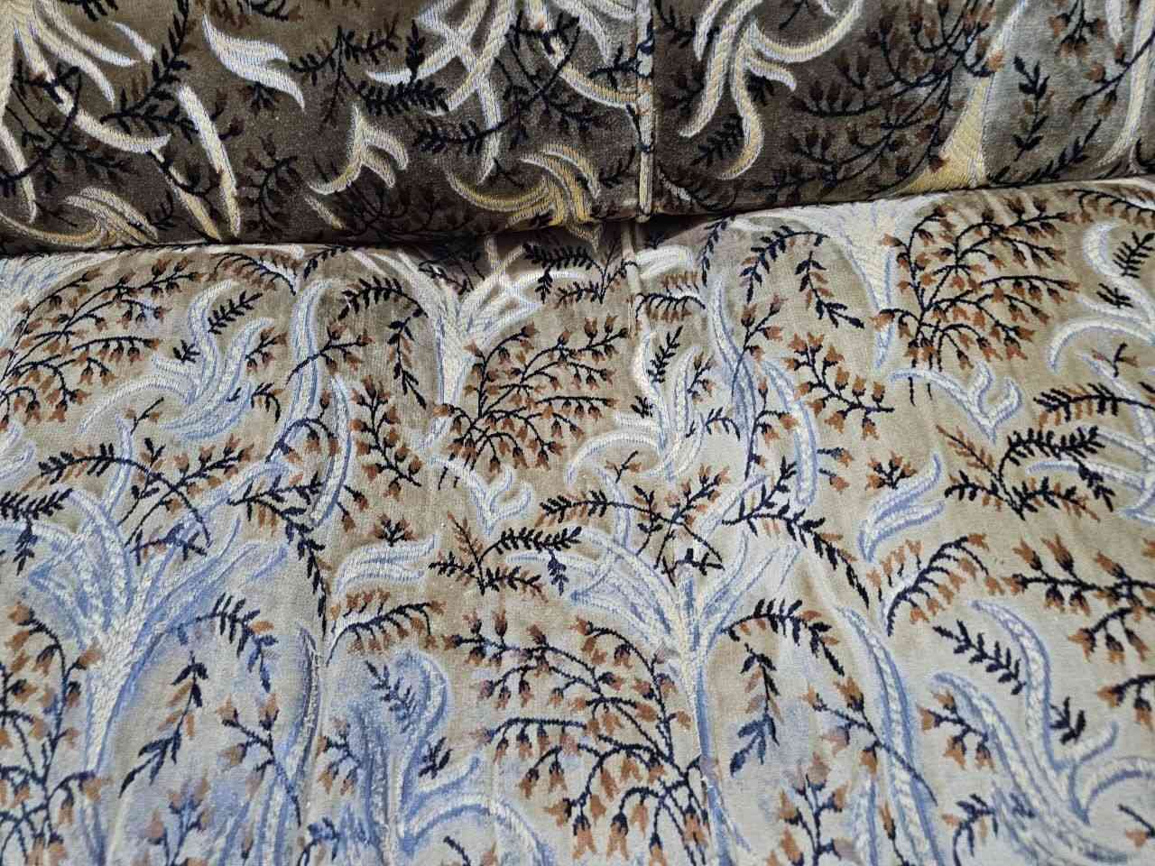 للبيع قنفات مستعمل بي ضرر موضح بالصور مكاني نجف سعرهم ١٥٠ مكان  قرب قريه الغدير ١٠ مقاعد ***********
