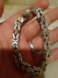 سوار فرعوني • ٨٤غرام • بغداد