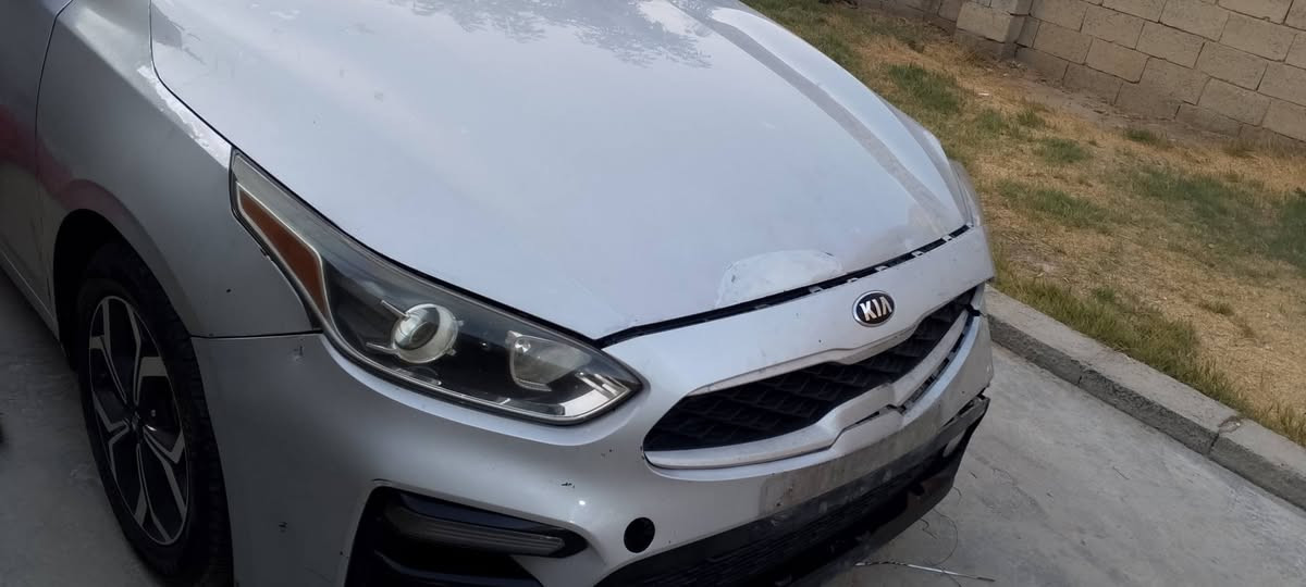 السلام عليكم كيه فورتي موديل 21 رقم اربيل وارد امريكي بيهه جاملغ من امريكه وربع باب وهنا بل عراق نطخت من كدام وعمرت نفسهه دعاميه ومازده جديده حاضن راديتر بي كسر من فوك وبيهه بارد قليل يحتاج بوليش وترتيب بس سياره جاهزه خير من الله سعر ١٢٠ 
***********مامتواجد عل فيس فقط تصال وخادم مكانهه بغداد جسر ديالى
