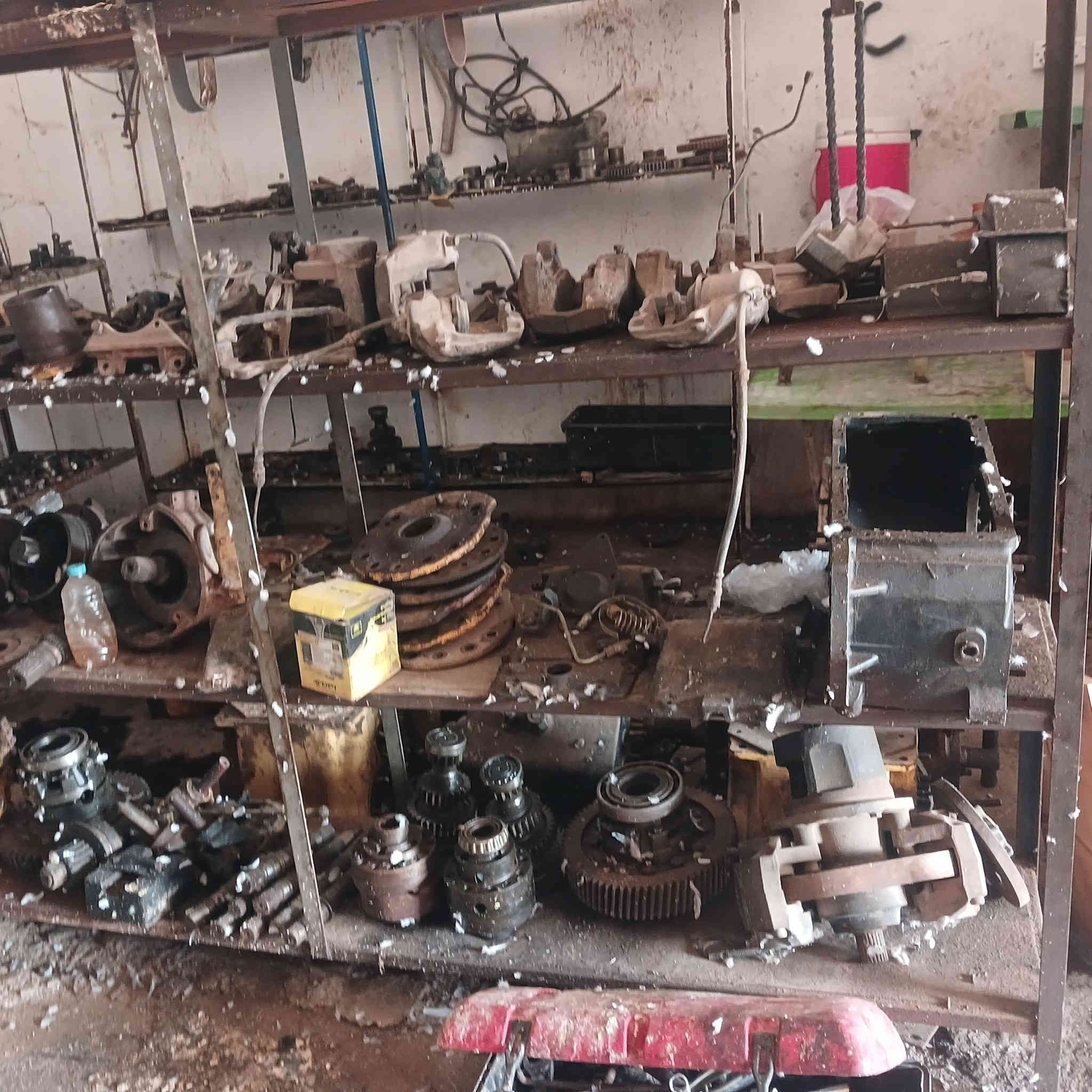 يوجد.لدينا.كيرات.جاهزه.وتفصيخ.لجميع.الموديلات
العنوان.الصويره.المعارض
***********
***********عماد.الزبيدي
