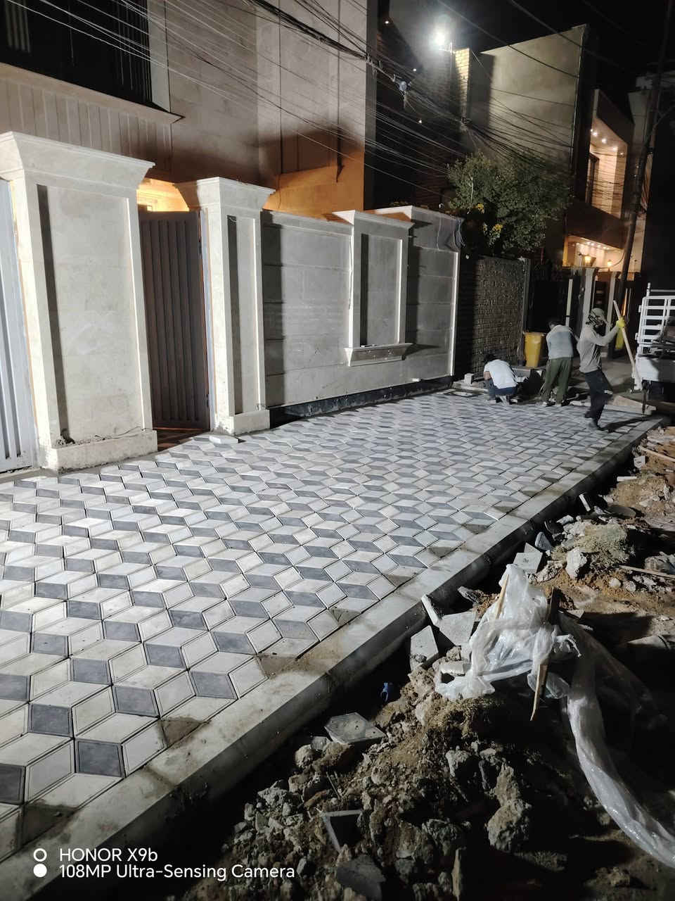 *********** عمل جميع انواع المقرنص والرصيف عمل جميع المحافضات شغل درجة أولى تسليم مهندس
