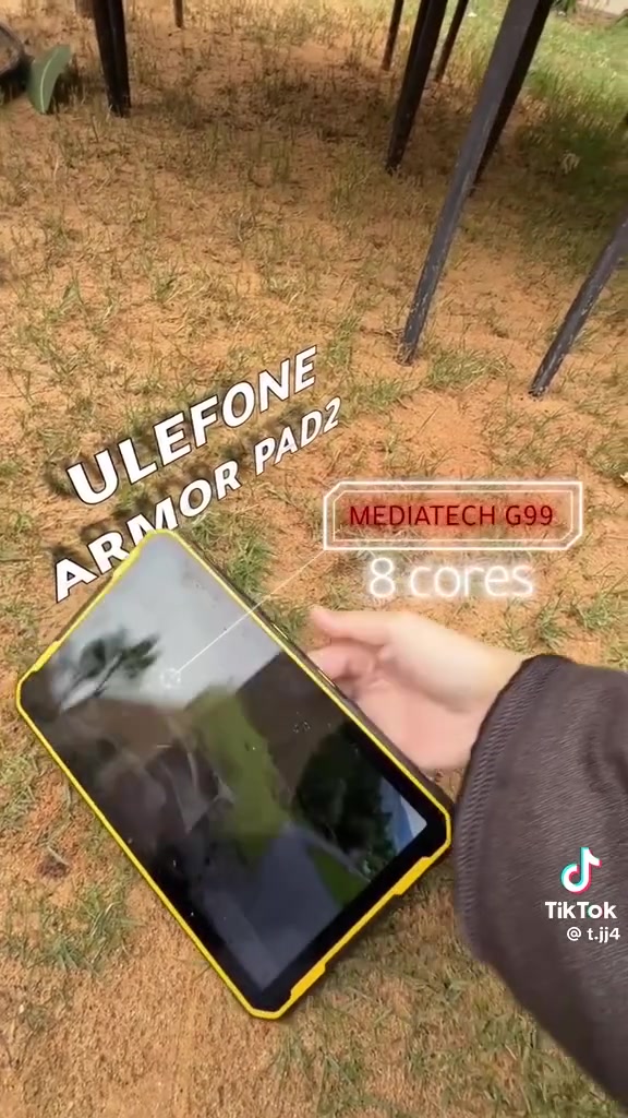 هذا الصندوق يحتوي على Ulefone Armor Pad 2، وهو جهاز لوحي متين مصمم للاستخدام في الظروف القاسية.يأتي الجهاز بشاشة حجم 11 بوصة، وذاكرة وصول عشوائي (RAM) سعة 8 جيجابايت، وذاكرة تخزين داخلية 256 جيجابايت.يتميز الجهاز بمعايير حماية IP68/IP69K، مما يعني أنه مقاوم للماء والغبار
🔋 البطارية والشحن (الطاقة العملاقة)السعة: بطارية ضخمة جداً بسعة 18,600 مللي أمبير تدوم لأيام من الاستخدام المتواصل.الشحن: يدعم الشحن السريع بقوة 33 واط عبر منفذ Type-C.الشحن العكسي: يمكن استخدام التابلت كـ "باور بانك" لشحن الهواتف والأجهزة الأخرى في حالات الطوارئ
السعر 400 الف
التواصل خاص أو الاتصال على الرقم 
***********
