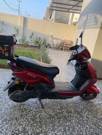 دراجه سكنس شحن 2025نضيفه شوي اكو شخوط بل كفرات بس بطارياتها ما تاخذها....