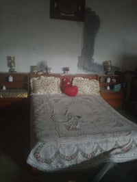 تخت • مريه • شوية تعبانين