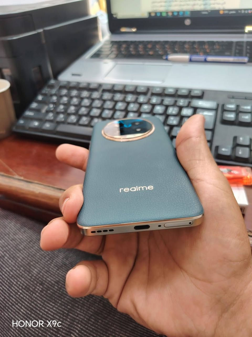 للبيع هاتف Realme 13 Pro5G(512GB)

الجهاز بحالة ممتازة جداً ونظيف تلفون اني فتحته من الكارتون قبل اقل الشهر ، ذاكرة داخلية 512GB، أداء قوي وكاميرا احترافية، البطارية ممتازة والجهاز خالٍ من المشاكل.
• الملحقات: (الشاحن والكارتون غير مفتوحات او مستخدمات
السعر: (350)
للمهتمين التواصل على الخاص.


**إذا كنت صاحب هذا الإعلان وتريد حذفه لأي سبب، رجاءا أرسل رسالة إلى الدعم الفني**