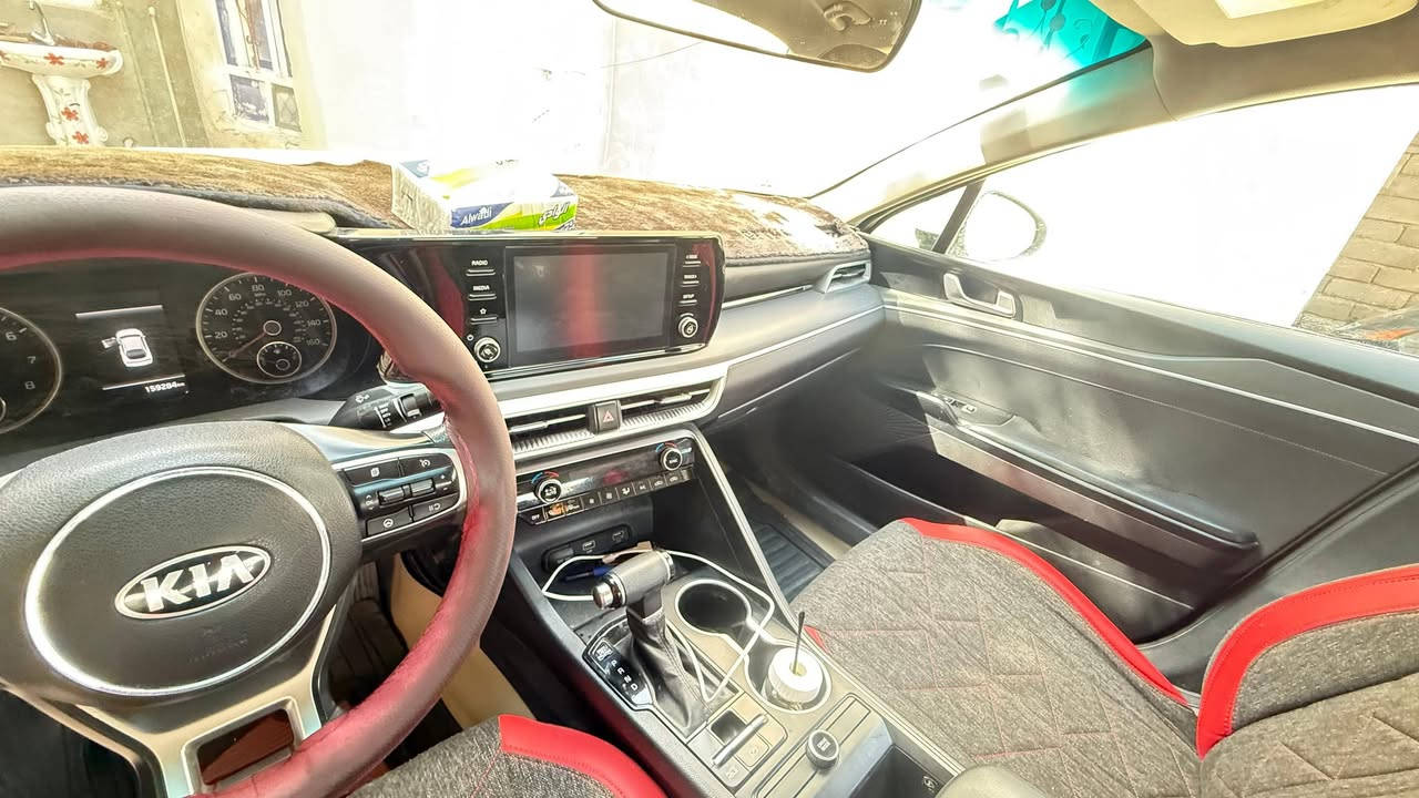 سلام عليكم كيه 5موديل٢٠٢١معوقين وارد أمريكي مكينه 1600تيربو فول مواصفات عده الفتحه رقم الهاتف *********** السعر ١٣٩ وبيه مجال بسيط
