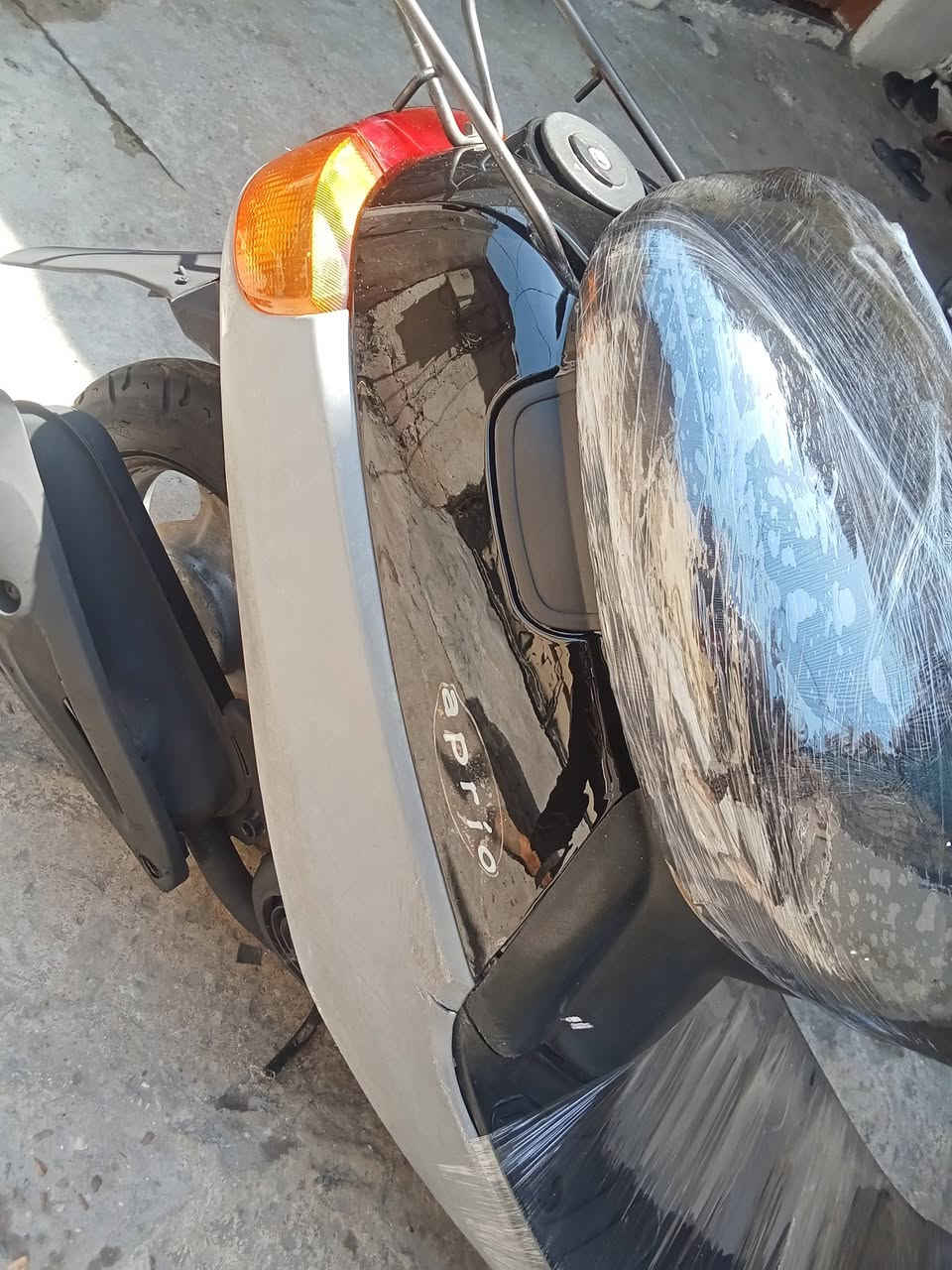 سلام عليكم شباب دراجه بطه لبيع جاهزه شلعه اومعدل325مكاني بغداد مدينه الصدر شراي خابرني هاذه رقمي ***********

