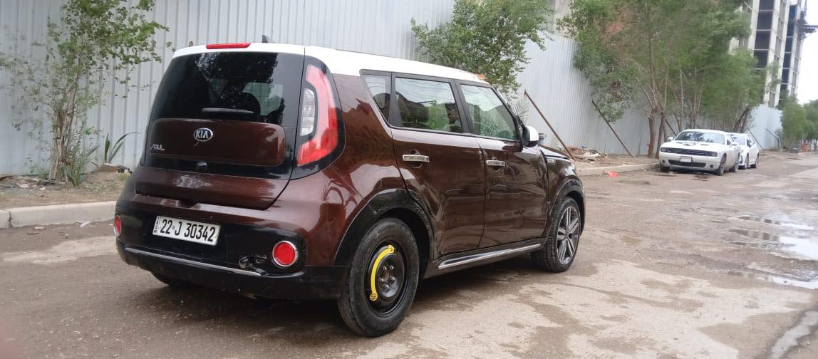 سلام عليكم لبيع كيا صول موديل ٢٠١٧رقم اربيل تحويل مباشر سعرهه ٨٨ بيهه حادث مثل صور بس كصه قماره سياره فول فول جتي لاين مكينه ٢٠٠٠ مكان سياره بغداد المشتل استفسار ***********
