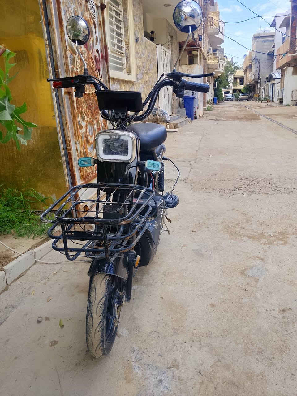 سلام عليكم
دراجه شحن للبيع حجم 14 الدراجه كلشي بيها شغال هورن اشاير العالي والناصي ماكو شي نقص بس اني ابيعلك كوم حديد
السعر 125 وبيها مجال
العنوان الكاظميه
الرقم ***********
