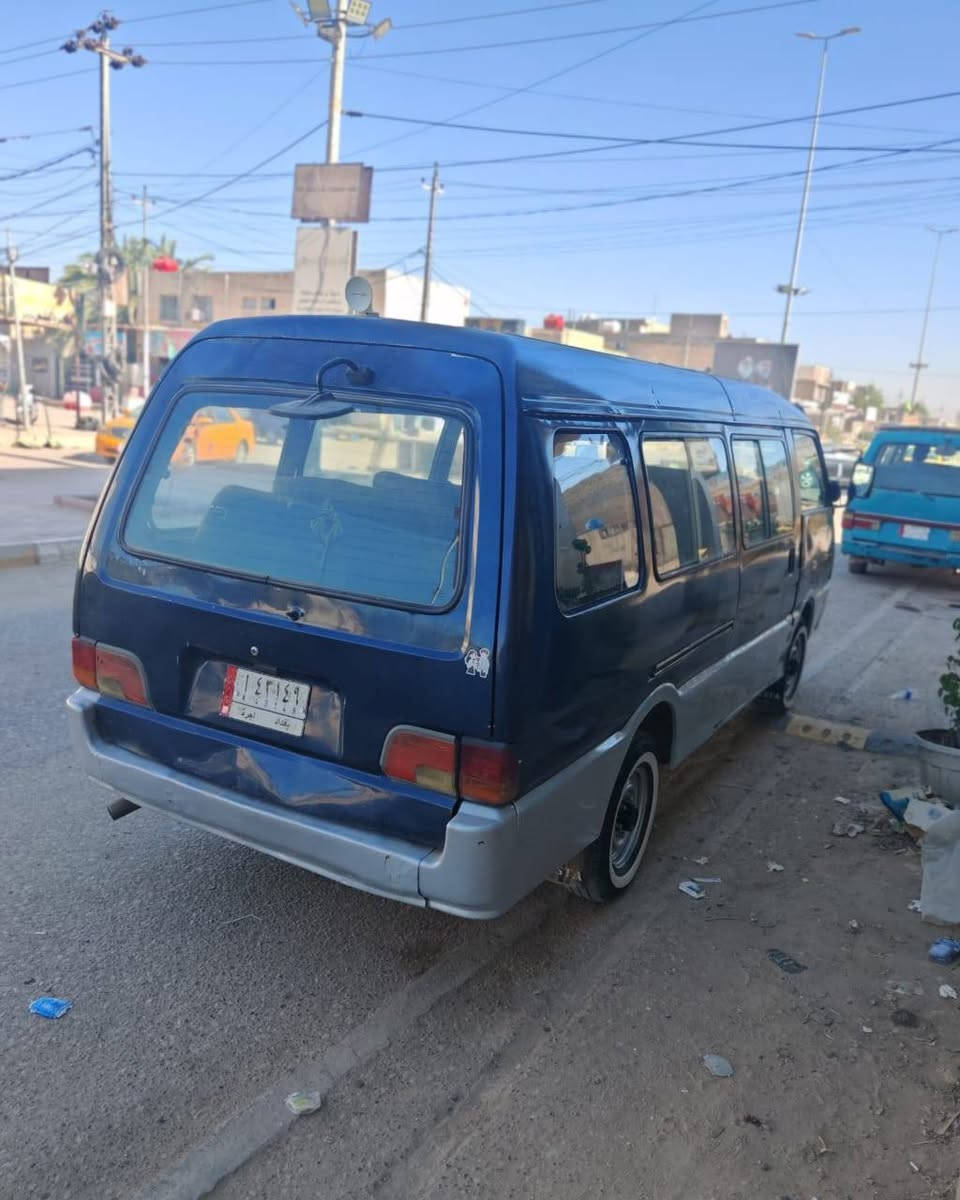 سياره اسيا للبيع موديل 93 جاهزه من كلشي بس لمكينه ***********بيهه بخار تريد وكاله عامه تريد خاصه سنويه الى 27
