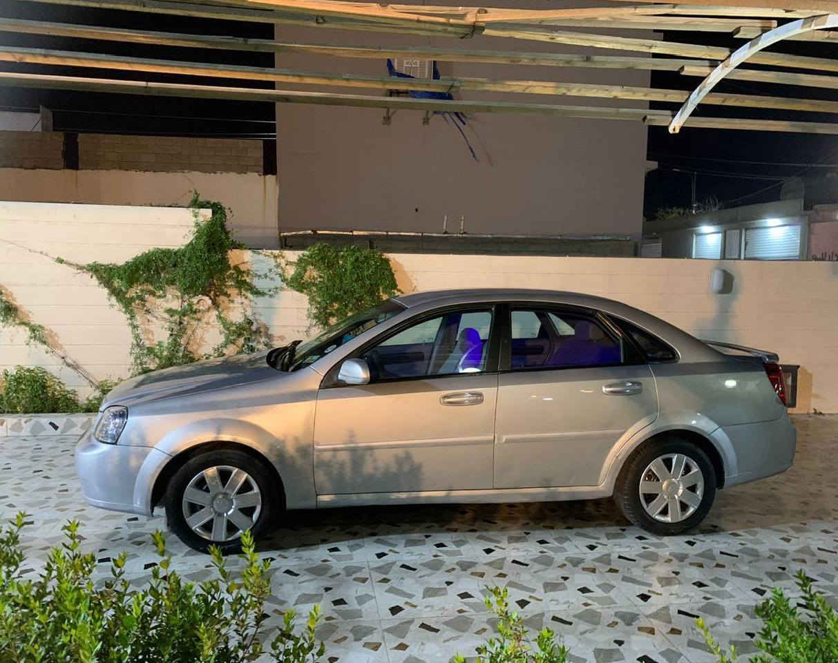 سلام عليكم اخوان. اوبترا موديل 2009 سلفر رقم سليمانية كير اوتوماتيك كير و محرك بشرط مابي سرف و بخار  مابي صوت ثلاث قطع صبوغ بس بغ بدون ضربه بدون دواخل سنوي جديد منتهي بطاقة بنزين موجود سيارة مال بيت صدر جديد طايات جديد كهربائيات كل يشتغل تبريد تدفيئه يشتغل قفل مركزي صاحبة موجود بشرط تحويل سيارة كلش نضيفة سعر مناسب ( 71 ) بي مجال 
رقم موبايل ***********
*********** كركوك, العراق
