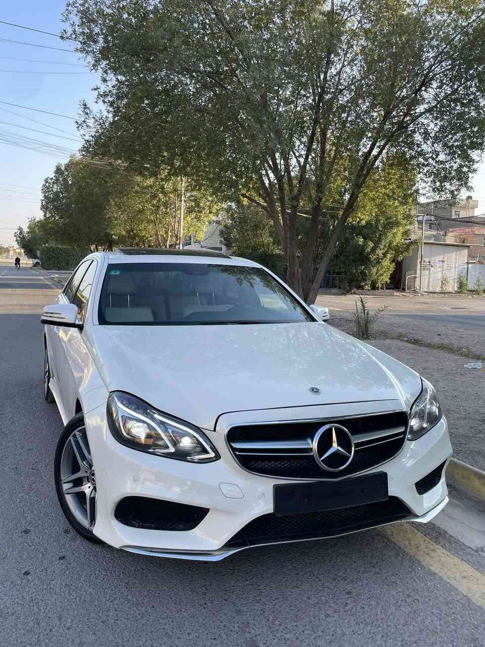 السلام عليكم .
للبيع W212
 Amg. Mercedes-Benz E350 كت دعاميات 
تويل دفع ثنائي 
موديل 2016 
تفاصيل👇🏼👇🏼
1_ بصمة⁩ تشغيل  
2_محرك 6 سلندر 
3_تبريد قطعتين  ⁦❄️⁩
4_كروز سرعة🔒 
5_مراية داخلية+جانبة عاكسة ⁦🔍
6_تحكم ستيرن كهرباء⁦⚔️
7_ شاشة   🖥⁩ بلوتوث يوتيوب 
8_فتحة سقف جام بنورما 
9_مري شفط 
10_كشنات كهرباء+ خزن ذاكرة  ✨⁩
11_ لدات الداخلية متغير  
12_ انارة ترحيب💡 ⁩
13_شاشة اعطال💬
14_ بردات كهرباء خلفي بوب 
15_نقاط عمياء 
16_ سستم صوت harmen kardon+ دمام خلفي 
18_ويل 18اصلي  ⚔️⁩ AMG
19_صدر امامي خلفي جديد ⁦🛠️⁩
22_كشنات هيتر 
23_تدفئة 
24_+ كاميرا
25_تبريد خلفي 
26ثلاجه 
27تحكم ستيران
28_انظمة قيادة 2
30_ ملكي كشن جلد اوف وايت
31بك لايت لد 
32كشن خلفي قلاب 
33لون ابيض 
34داخل لونين اسود ابيض 
35لايت عدسه زنون 
36 صندوك كهرباء 
37رادار مري 
…………………………….السياره رقم بغداد جديد 11 مميز 
تحويل ثاني يوم هزه جديده 
السعر 183
مكان السياره بغداد كرخ 
للتصال ***********
