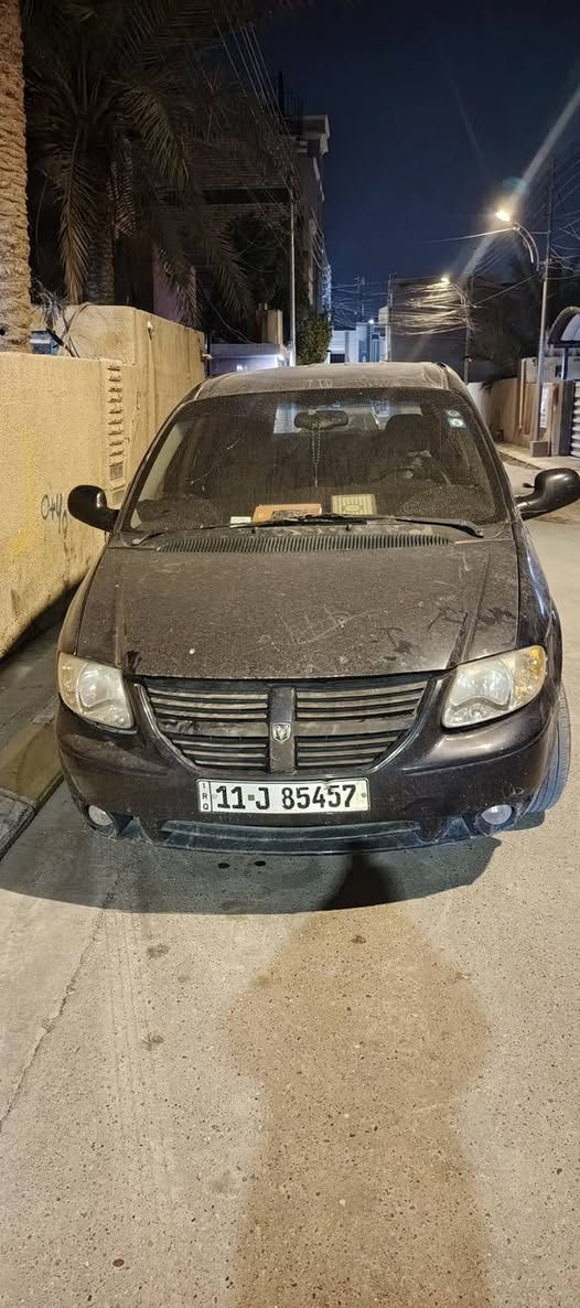 دوج كرفان ٢٠٠٧ للبيع سياره جاهزه كير مكينه تبريد صدر كله جاهز رقم بغداد السعر ٧٥ ورقه وبيها مجال بسيط 
***********
