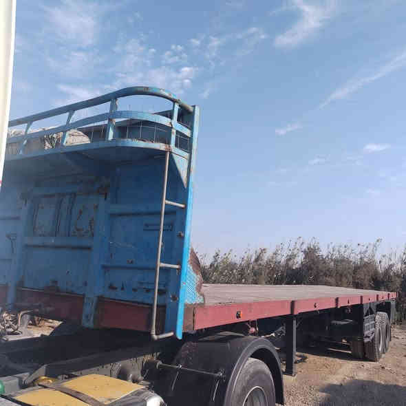 السلام عليكم 
عربانه المانيه
 براد 14 دناگير سكانيا
تخم تاير 20 برماغ
واسط قضاء الحي
*********** فرات
مكلف بالنشر
