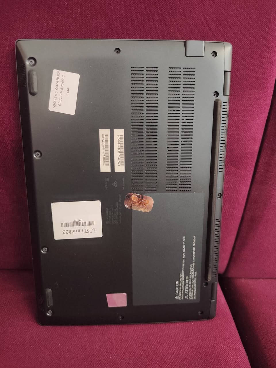 توشيبا 256 ggb  شاشه 14 لمس وضوح عالي full HD
370الف / المواصفات موجوده بالصور . حاسبه راقيه جدا سلم خفيفه الحمل/ اني ما استعملها بالالعاب.. بس تشغل العاب
***********

