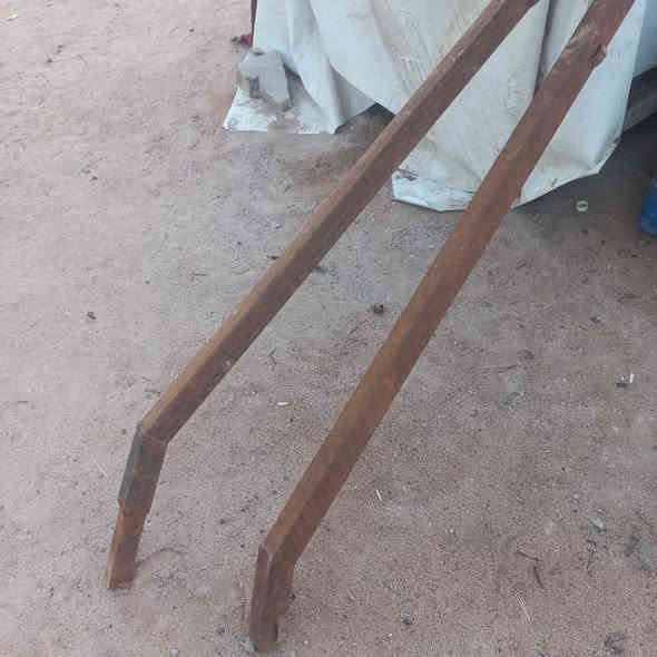 سلام عليكم جادر 18متر
كامل حديد وقماش
جادر اصلي قماش وجهين 
مطري شرط ل نضافه استخدام موكب وكان مخزون 
سعر 750الف مكاني النجف 
***********
