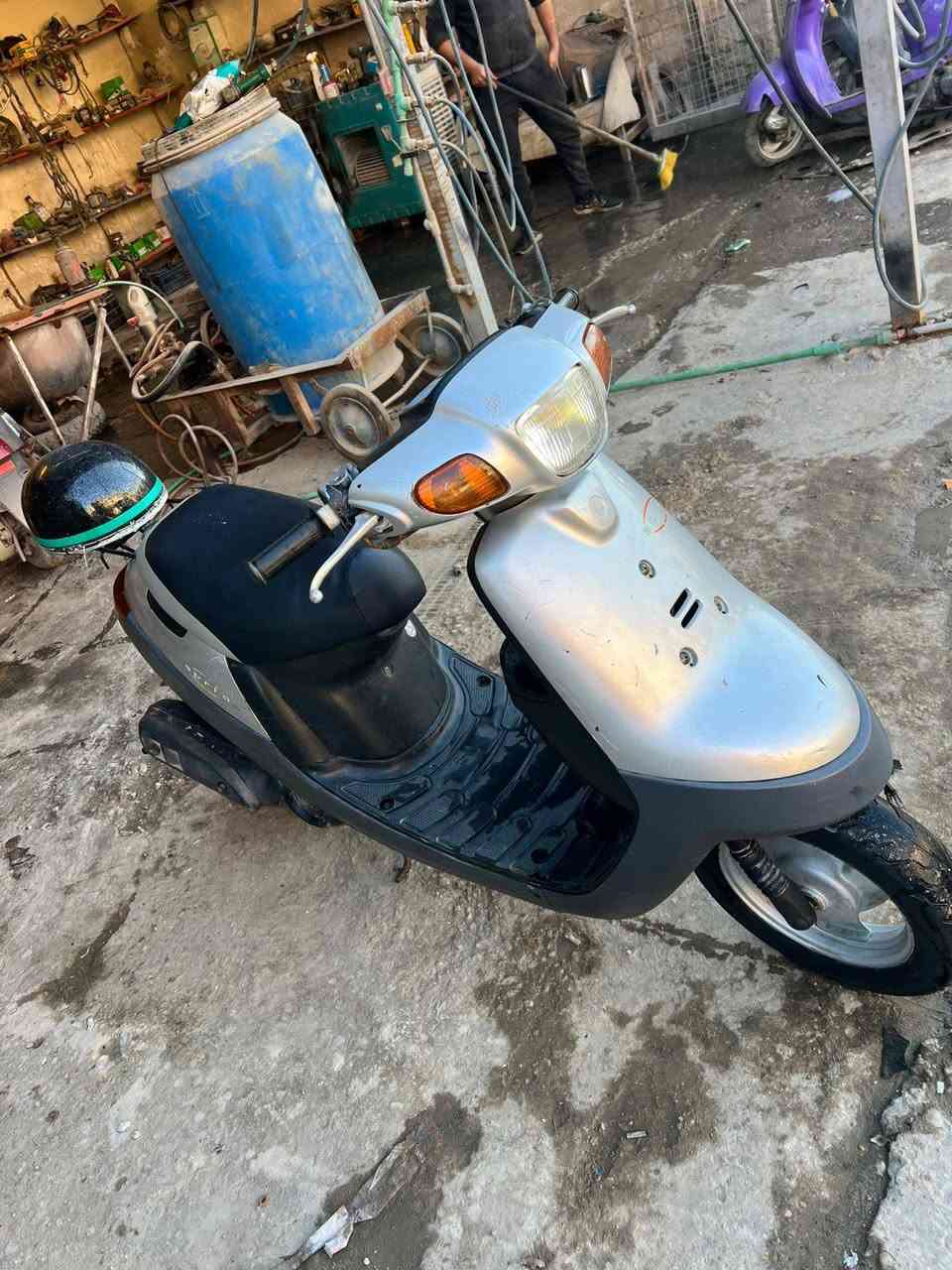 بطه 2003 مامفتوحه وناعمه
كلشي شغال بيهه وكلشي اصلي مابيهه شي
تجاري السعر 400 وبيه مجال شراي اتصل ***********
