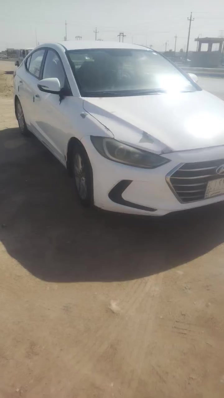 النترا ١٨ خليجي محرك ٢٠٠٠ تبريد قطعتين لونه ابيض بيه تقشير صبغ شي بسيط ب١١٨ وبيه مجال رقم مثنى مكاني ناصريه للاستفسار رقم موبايل ***********
