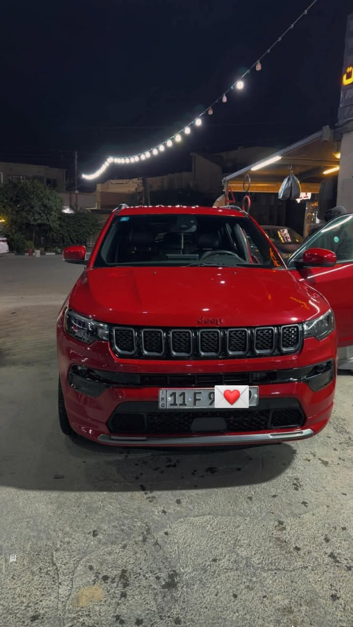 جيب كومباس ٢٠٢٣ للبيع بسعر مناسب بسبب ظرف
فئة لمتد ريد اديشن
فوريل
ماشي٤٠ مايل
‏N. ***********
 دخول جديد و ترقيم جديد بغداد بأسمي
محرك 2000 توربو
گير اوتو-عادي
بصمة تشغيل - ابواب - تشغيل عن بعد
انارة - مرايا ترحيب و هيتر
حساسات و نقاط عمياء
ويل تخم جديد وكالة
حدادية جديدة اصلي
تخم تاير Continental جديد اصلي
رادارات و مثبت سرعة و مسار
اوتو بارك - قيادة ذاتية ((P)) 
تحكمات كاملة - ستيرن كهربائي
تبريد ممتاز 
تحكم بأنظمة السيارة الكاملة من الشاشة
كشنات جلد كهرباء حظن هيتر و الدرگة هيتر
بلوجكترات محيطية ويا الستيرن
—————————
و باقي المواصفات المعروفة
حادثها جاملغ جهة السايق و جزء من البنيد و رصعة بالصندوق تعدلت على كدها
السيارة اني مستوردها و صلحتها و رقمتها على ايدي كل التصليح و القطع وكالة و مضمون ١٠٠٪؜ و عالفحص نظيفة جدا بدون نقص
