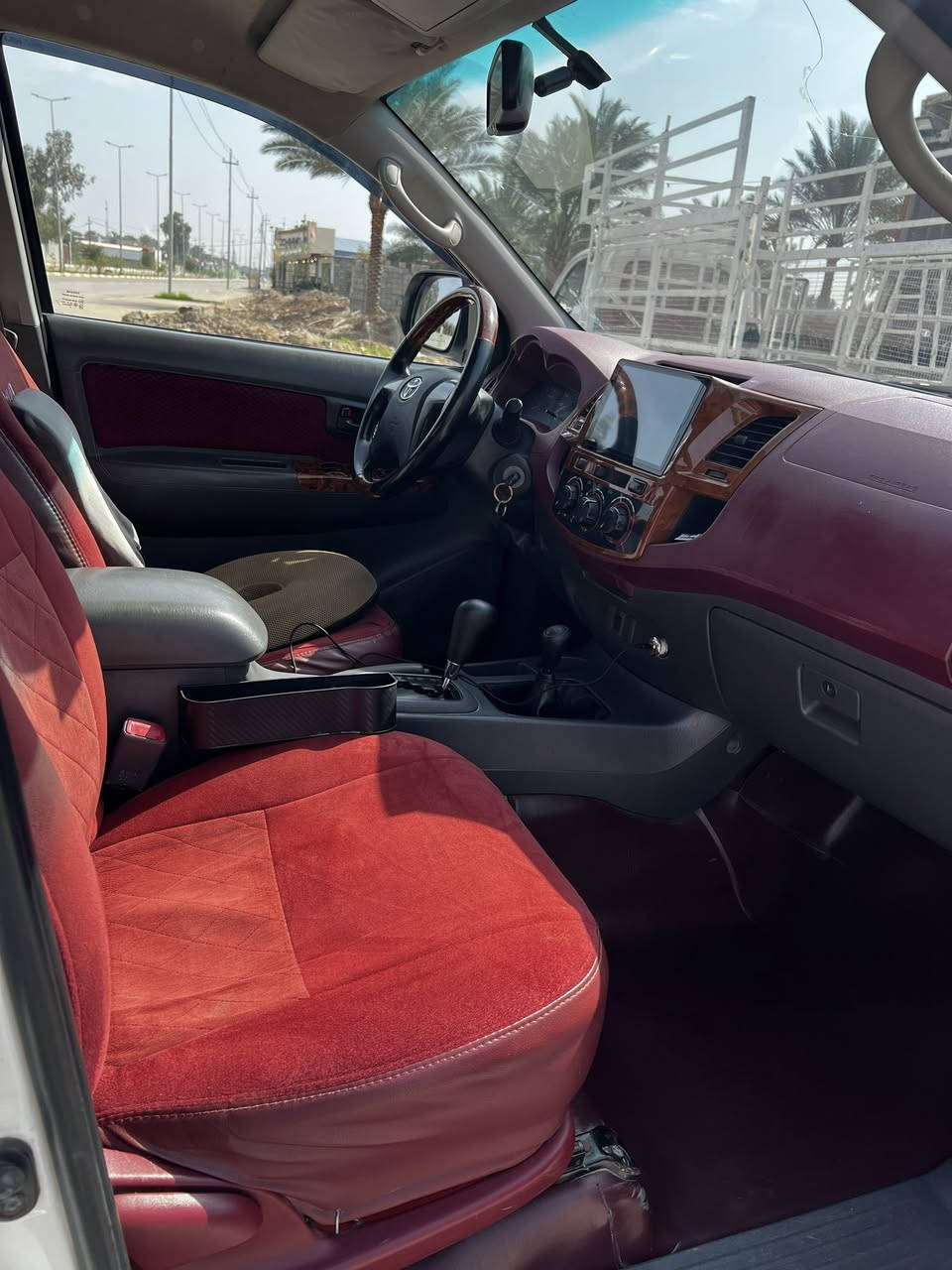 رقم واسط
مكفولة من الصبغ بيها فقط بارد صغير

كير محرك ماا مفتوح على وضع الشركه

تخم تاير.. صدر حدادية جديدة جاهزه بدون نقص

بيع فقط اعتذر عن المراوس والمده

الموقع واسط الزبيدية 

السعر ٢٢٨$ وبيها مجال بسيط

***********
