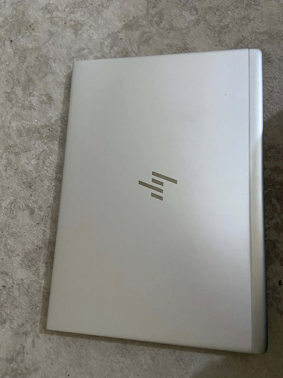 للبيع لابتوب hp نضافه 90‎%‎ كامل ملحقات
السعر 240 الف يوجد توصيل *********** واتساب
