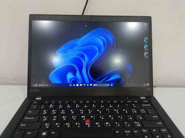 لابتوب لينوفة 
كوراي 5 جيل 8 
رام 8 ddr4
وندز 11 برو مفعل 
هارد 256.    M.2.   اسرع انواع الهاردات 
شاحنة تايب سي شحن سريع 
تحتوي علة كامرة 
سوبر سوبر سلم نحيفة حيل 
وزن خفيف جدا يعني يطلع وزنهة 1.2kg  اخف شي تقريبا بل سوك 
بطارية تدوم 6 ساعات من العمل 
مكاني بغداد دورة المهدية الثانية 
استفسار *********** بغداد
