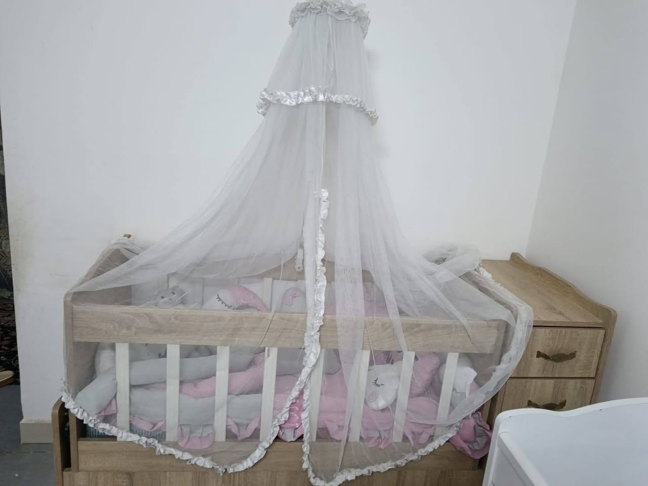 كاروك نضيف للبيع مع حجله مشايه الشراي بس يتفضل ***********
