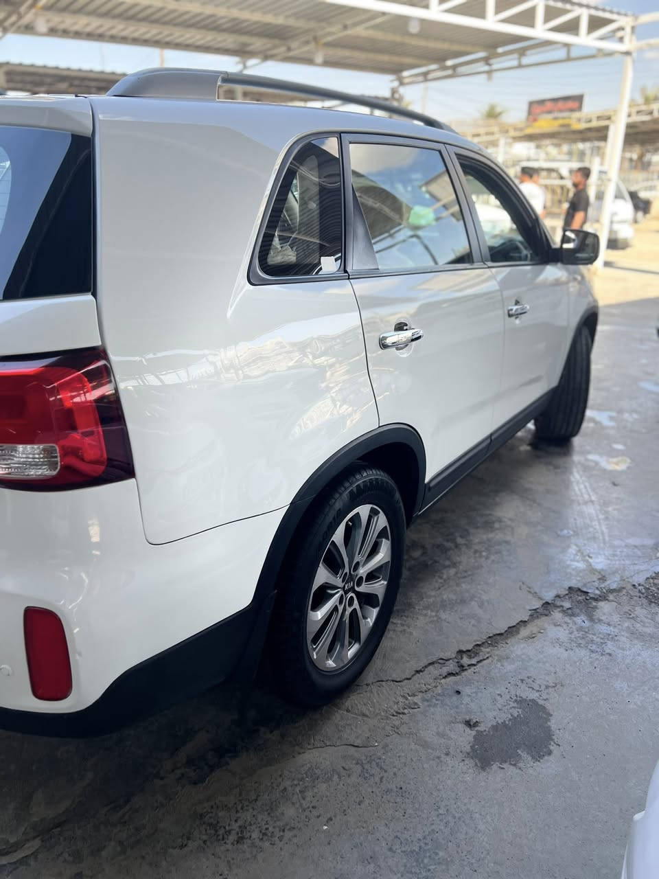 السلام عليكم كيا سورنتو خليجية موديل 2014 حلو السياره ماشيه 121 حقيقي تبريد شغال سياره 4 سلندر 2400 دوش 7 راكب سعره 159 وبيه مجال للطيبين اي استفسار اتصال *********** غيث الحميري
