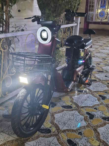 دراجه شحن حجم 20 فول مواصفات الدبل اشاره كلوب عالي ناصي السعر 400 العنوان كوت هاتف ***********
