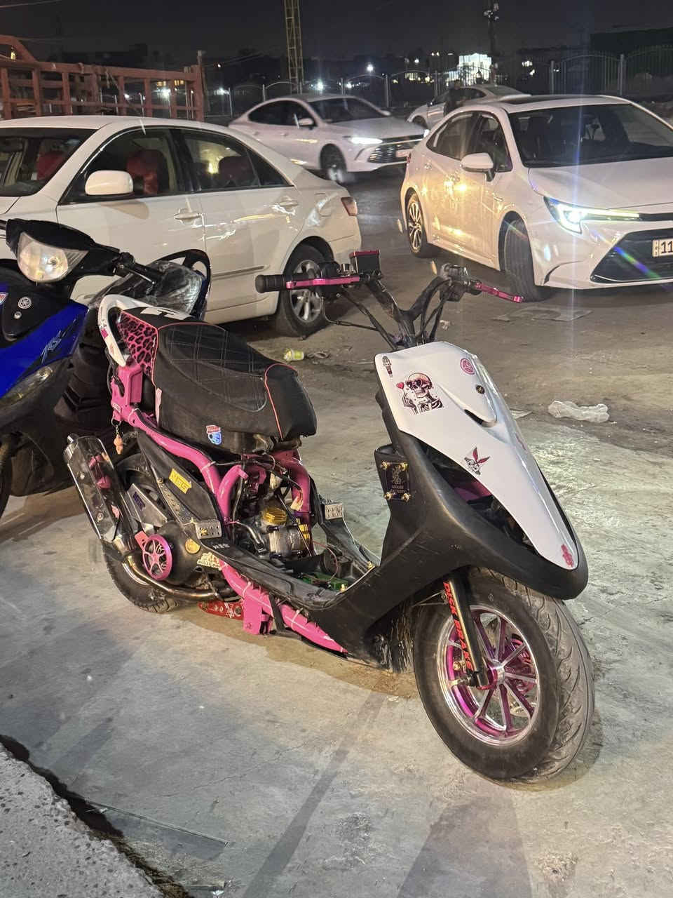 ماكس عدله مال لعب رمضانيه🤩
❗️الدراجه متعوب عليهه مو شراي اعبر المنشور دراجه مناقصه شي نكره سلف بكل وقت دراجه شوفت عينكم بوشه 55 جاهزه من كلشي شلعه معدل شاصي لون وردي صبغ حراري🩷 كلجات جيسو  بيهه دبل خلفي اصلي(مزوعه تزويد)
دراجه تزويد يلي بيهه سعره فوك(400)سعر الدراجه ب  650( بيهه مجال للشراي ) مو شراي لاتراسل مكاني بغداد بياع تقاطع درويش *********** متواجد وتساب و ماسنجر
