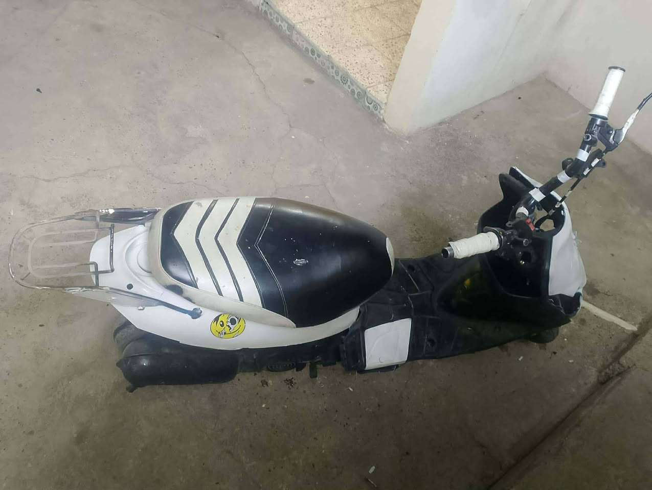 سلام عليكم بيجي 9 زروف للبيع شلعه نار شرط معدل فول الدراجه حلوه مابيها شي سعر 200 وبيها مجال تراسلني وتشلع عيوني🌹♥


**إذا كنت صاحب هذا الإعلان وتريد حذفه لأي سبب، رجاءا أرسل رسالة إلى الدعم الفني**