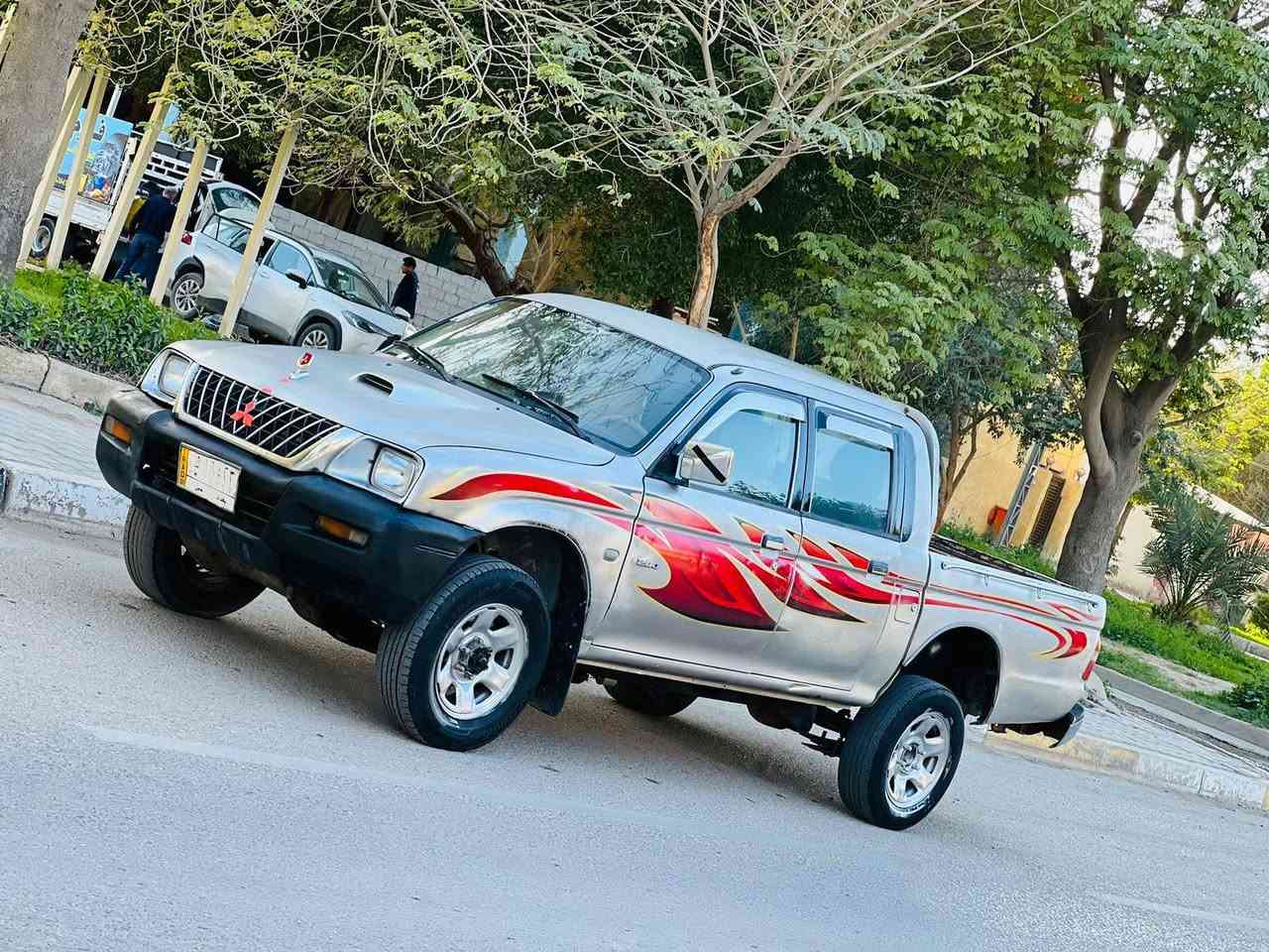 مستبوشي فورويل مديل 2004 سعر  58  وبيه مجال للاستفسار الاتصال ***********  مكفولة ضربه وتبديل سياره جديده  وجاهزه وأي نقص مابيهه مكينه  فيفتي كير وتماتيك مواصفات جام كهربائي مري كهربائي.   مكينه وكير  مكفولات حداديه جديدهه تخم تاير جديد رقم بغداد مشروع وطني مكان سياره كربلاء المقدسة
