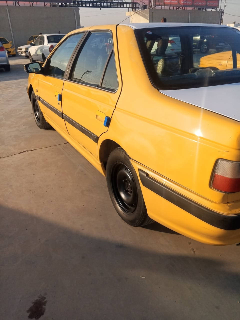 من رخصت الادمن سياره بيجو بارس موديل 2015 رقم واسط تحويل ثاني يوم سياره حلوه مابيهه ضربه ولا تبديل فقط هلال خلفي صبغ منظومة غاز 60 لتر سنوية2027 السعر 38 $ للاستفسار الاتصال على الرقم ***********
