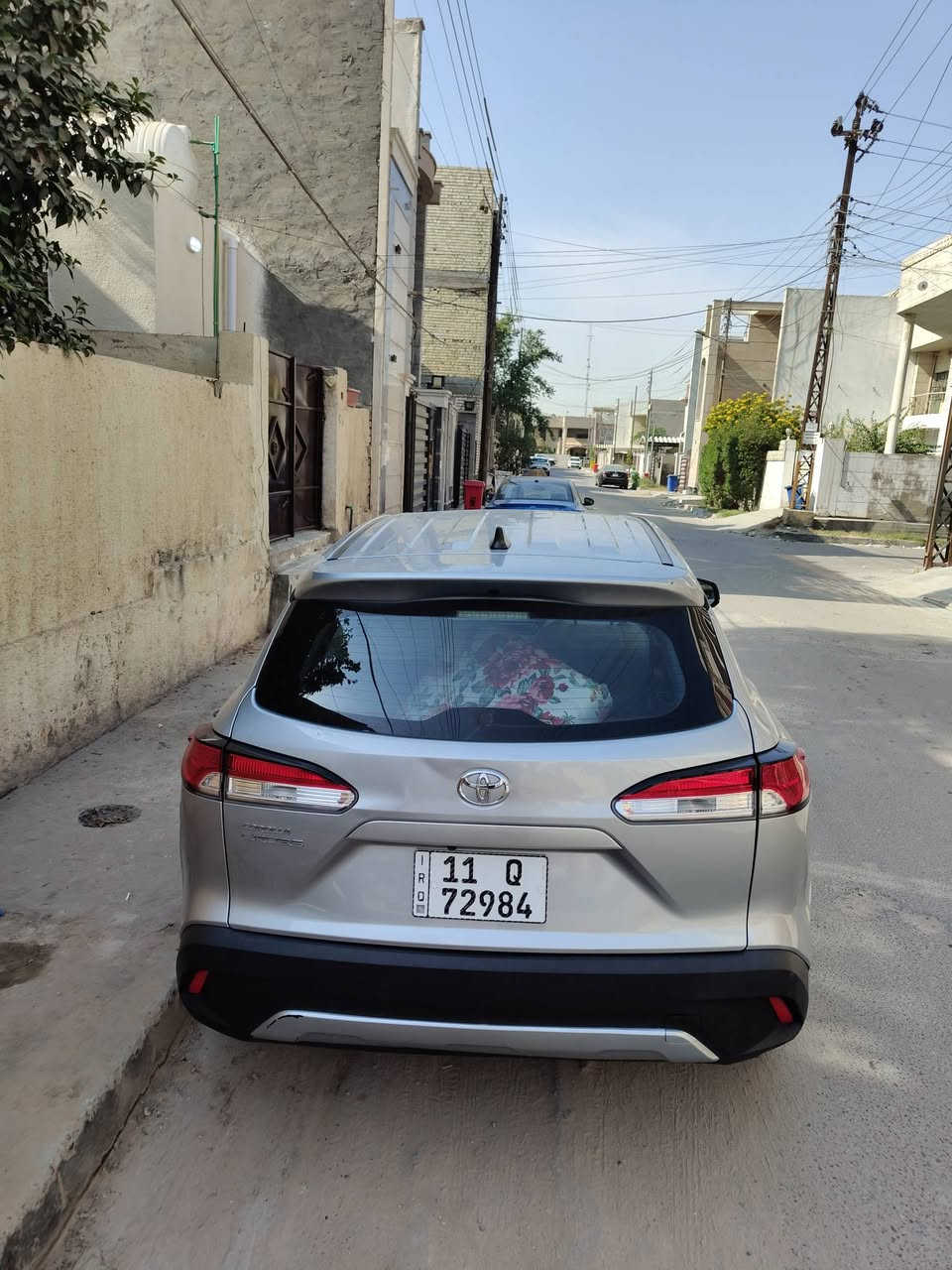 للبيع فقط كورولا كروس   2022 بنزين وارد امريكي 
ماشيه 49000 km
لون رصاصي 
رقم بغداد
محرك 2.0L ياباني
تبريد قطعتين  
مراقبة النقطة العمياء
منافذ type c
تحذير مغادرة المسار
مانع تصادم
اتو هولد
هاند بريك كهرباء
شاشه تدعم كار بلاي
مانع انزلاق
داخل قماش
الضرر بسيط فقط البنيد امبدل وتعديل بسيط بداية شاصي 
وسونار موجود
السعر 169$  
للاستفسار ***********
