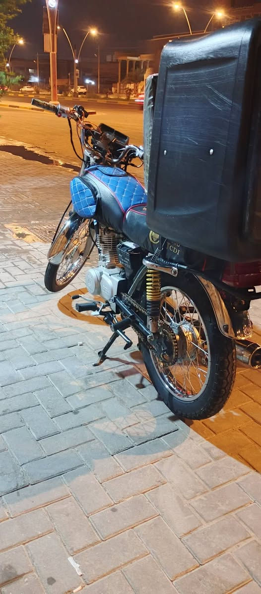 سلام عليكم الدراجه البيع ادوات ادوات كهريات شغلاته كلهن ومن الخير مابيهة برقي نقص السعر 550وبيهة مجال شويه ورحمل واديكم اذا موشراي لا تتصل  رقمي ***********
