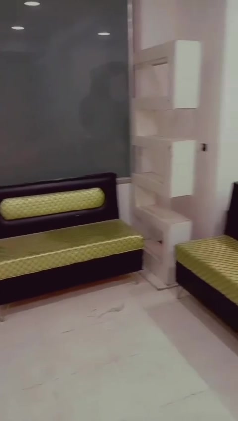 صالون للبيع مجهز بافضل شكل وبسعر جدا مناسب في كربلاء من عدا المحل الديكور كامل والتواصل***********
واتساب فقط
