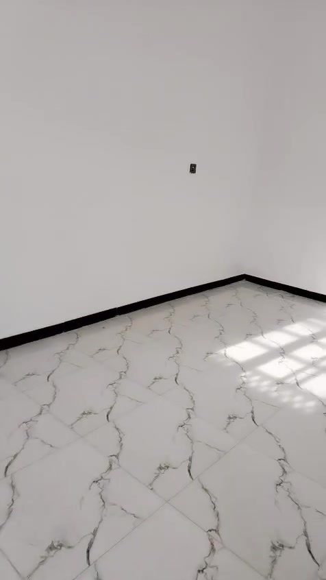 بيت زراعي للبيع بالسبل نزله الثانيه مساحه 100متربيه غرفتين سعر43وبيه مجال ***********
