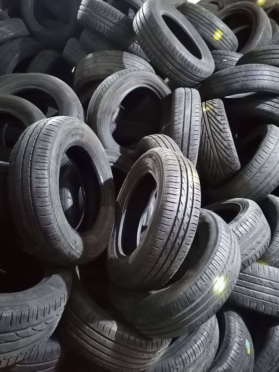 تم بعون الله تعالى وجبه من الإطارات الماركه باله ياباني جميع انواع القياسات بصره كرمه علي ابو صخير جمله ومفرد ***********
