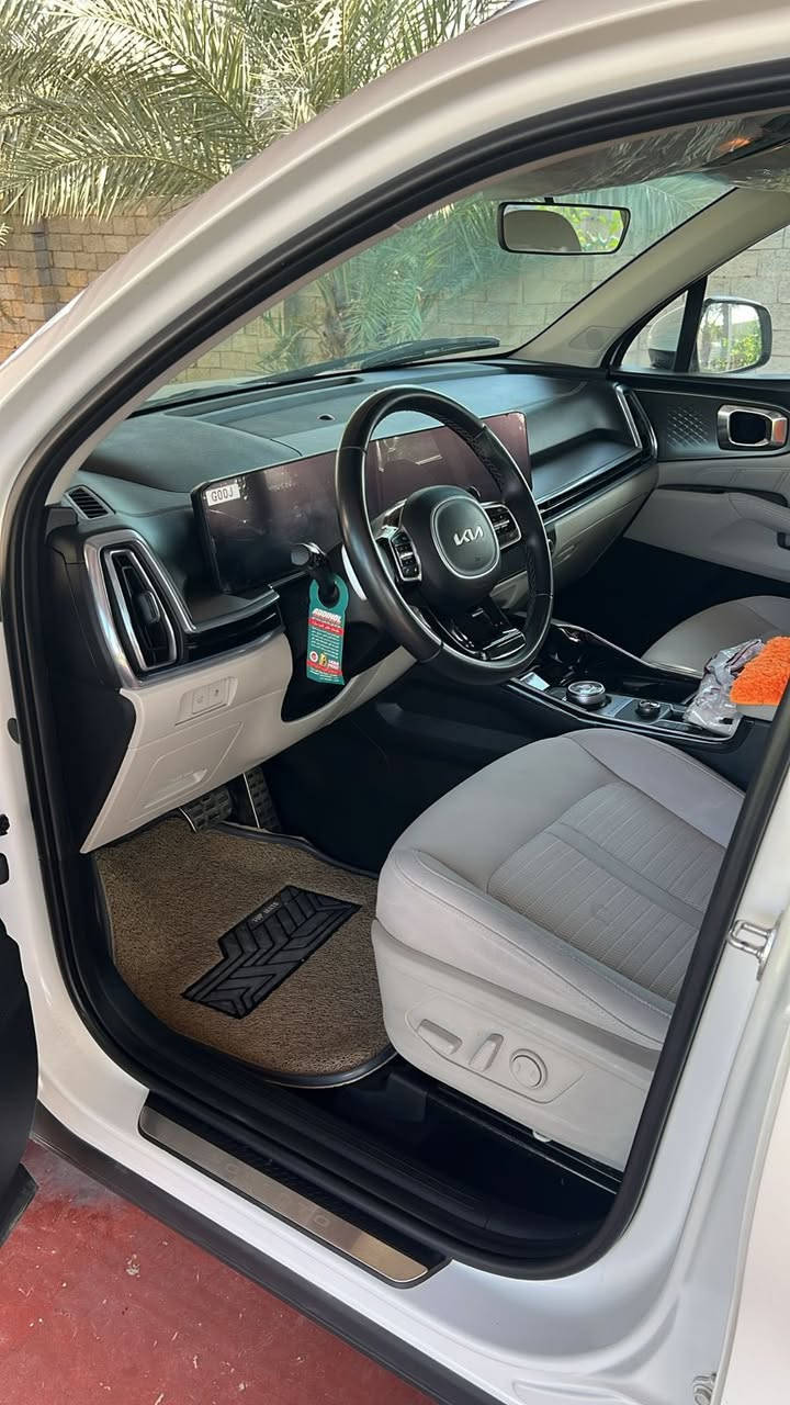 السلام عليكم سورنتو للبيع موديل 2024 محرك 6 7 راكب 3 قطع تبريد بصمه تشغيل عن بعد كامره خلفيه حساسات كير ماوس 
ماشيه 92 الف رقم بغداد دولي . سعر 280وبيه مجال
سونار مرفق مع صور ‭0790 473 9500‬
