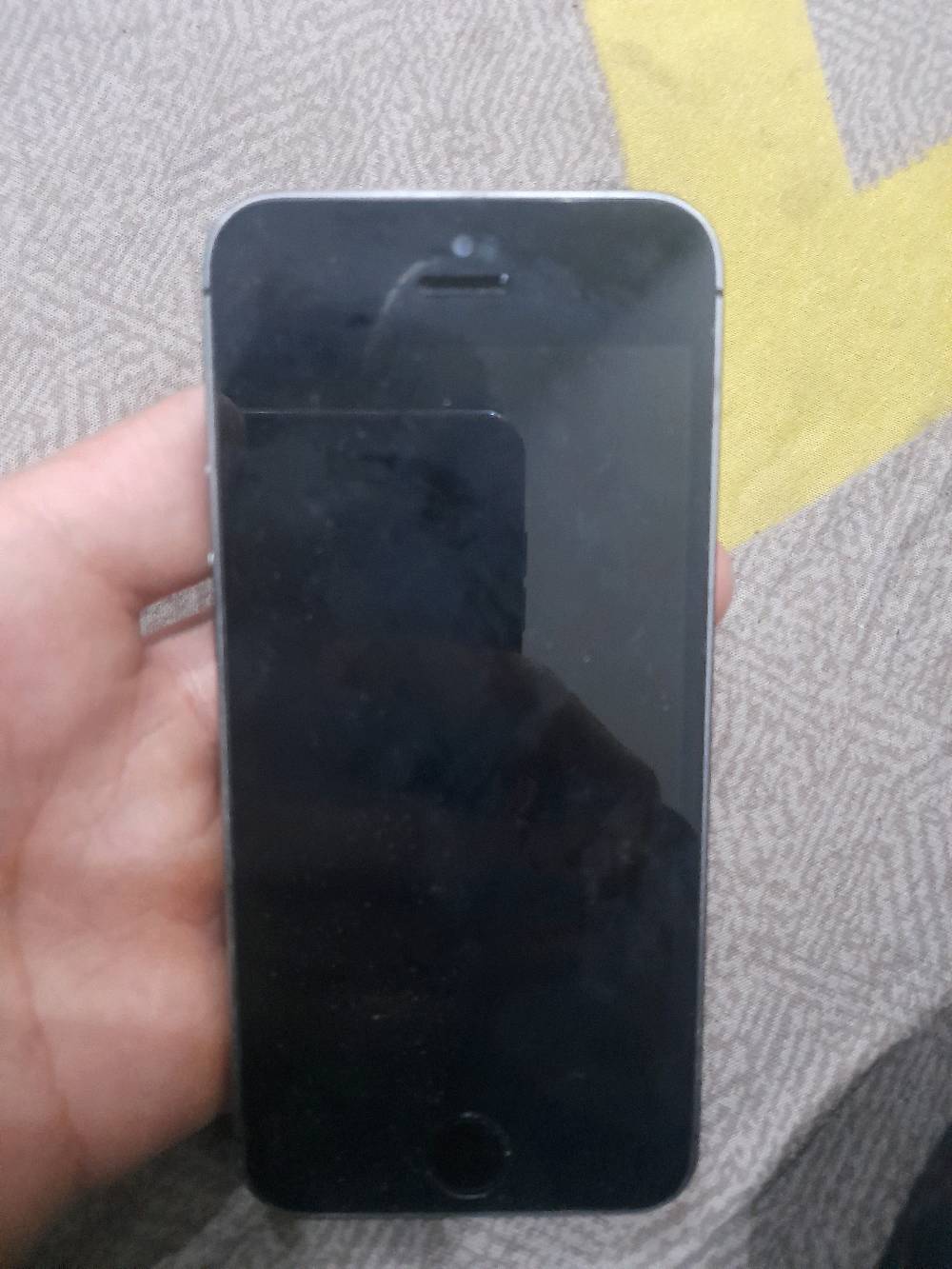 سلام عليكم 
ايفون 5s 
فحم جان يشتغل وطفه ، قافل ايكلاود
جهاز نضيف 
واتساب ***********
تليجرام hh.aassnn