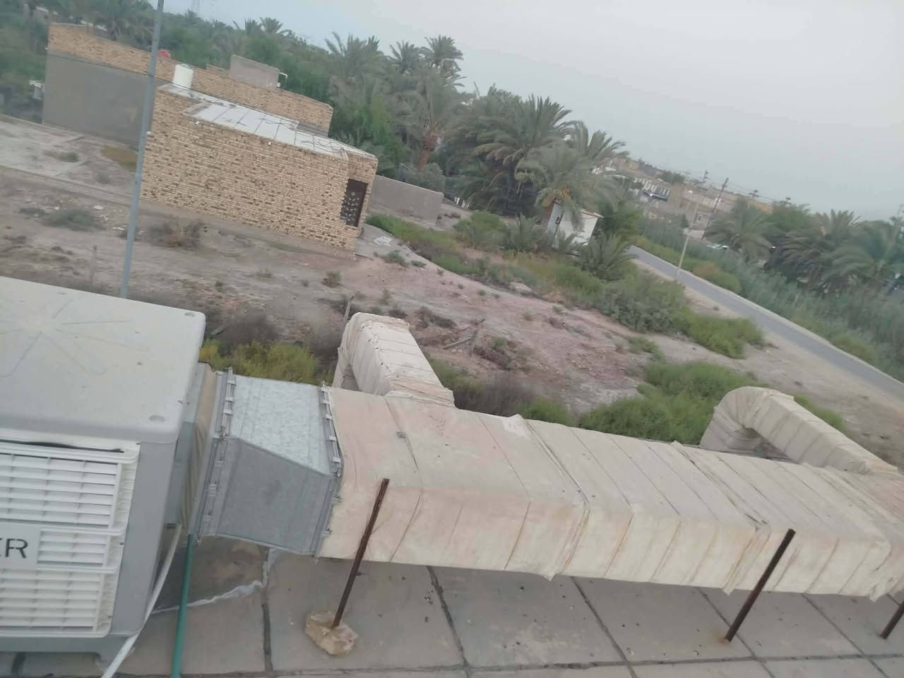 السلام عليكم
تكتات للبيع مع مبرده 
 كامله استخدام قليل 
مكلف بالنشر 
الاتصال على الرقم 

***********
