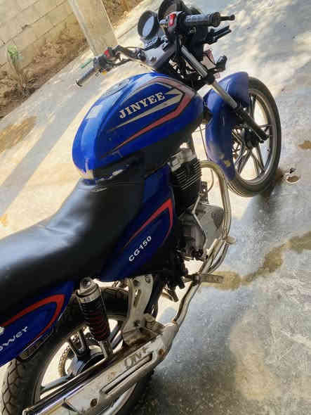 السلام عليكم بانده البيع موديل 2015 محركها خير من الله بلاد ع وضع الشركه ما مفتوح عارضها ب 800 وبيها مجال الشراي اتصل ودلل ***********
