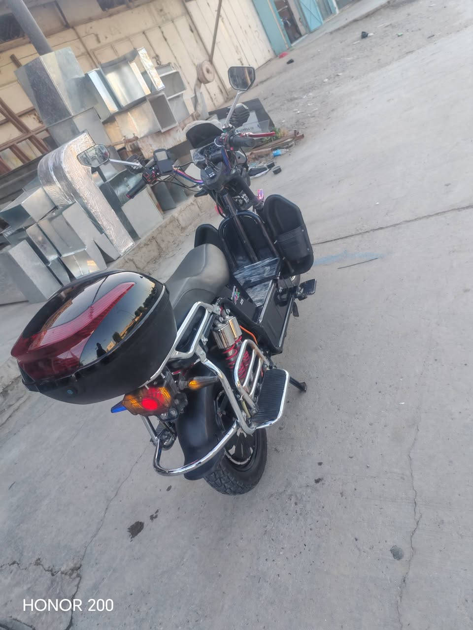 متاح جبلي موديل ٢٥ نضافه كدامك مابي نقص عد بطاريات منفوخه بس يمشيك ٢٥ كيلو او كثر كامل من كلشي سعر ٣٧٥ الف وبي مجال قليل حك الجيه ***********
