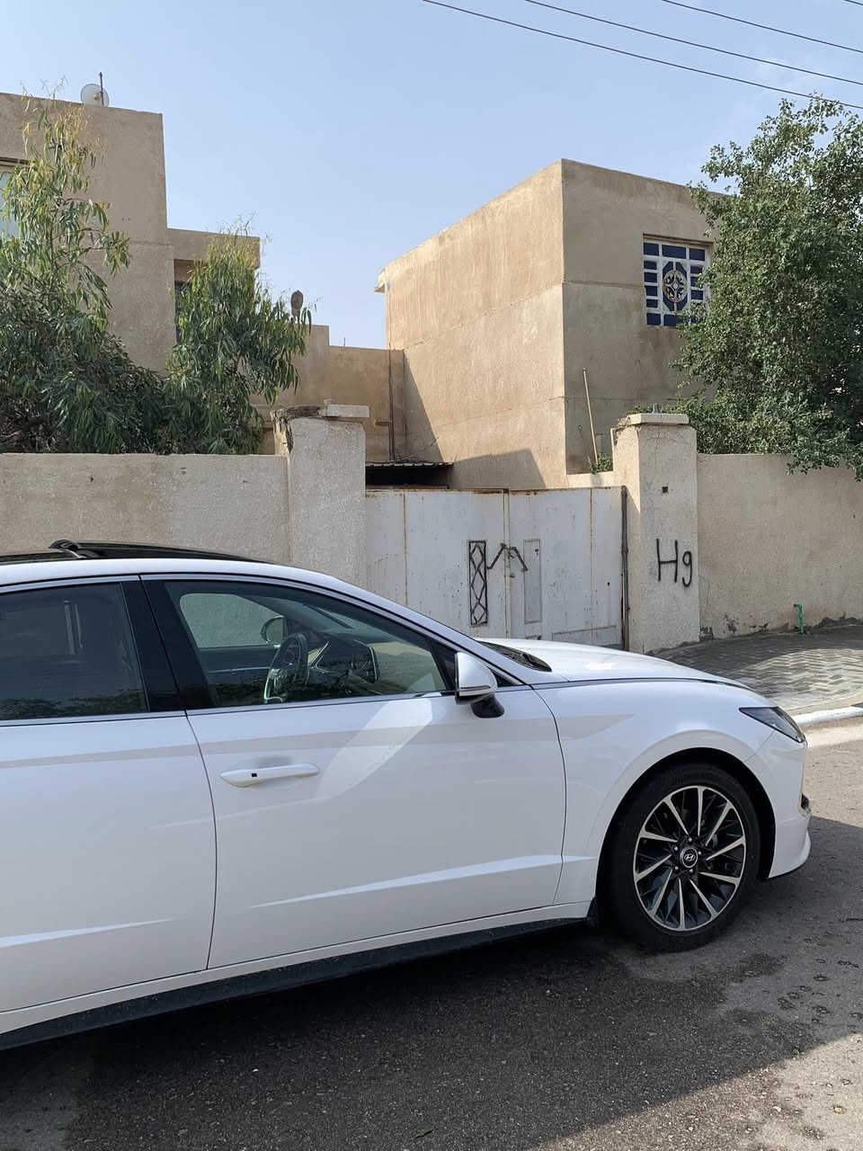 سلام عليكم سوناتا 2023 خليجي اصل ( كتابه عربي ) سياره كفاله ماشيه55  km فول مواصفات بانوراما بردات خلفيه حساس مطر سايد بريك بصمه صندوق ذكي 
ترحيب عند الاقتراب كامرا خلفيه شاحن وايرلس دواخل عسلي تشغيل عن بعد 
شاشه كار بلي شاشه تبريد مري شفط 5انظمه قياده ويل 18مكينه ٢٥٠٠  Mpi حساسات خلفيه واماميه تخم تايرات قبل كم يوم وشرط ياباني اصلي 
ملاحظة 🛑
بيه كارت كد شبر بلبنيد وبارد كد شبر  وشوي بلجاملغ الخلفي اثر شخط  بدون ضربه بدون تعديل
سياره على وضع الشركه ومي الشركه بيها
السياره رقم شمالي دهوك راعيه ب بغداد وسنويه ل 2028

مكاني بصره / 
السعر 200
رقمي ***********
