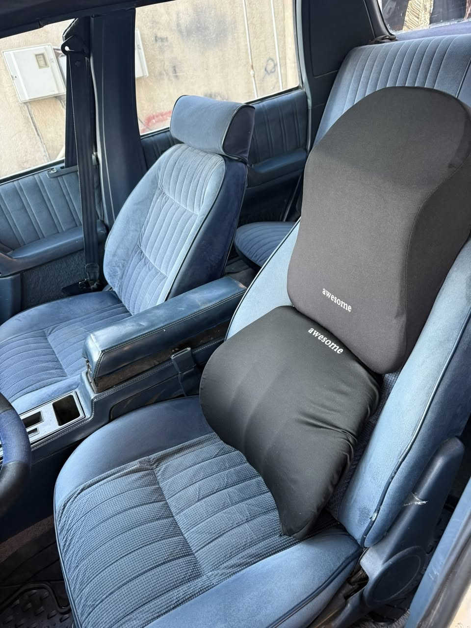 السلام عليكم خواتي اولدز ١٩٩٠ كامله مكمله دبل فيت بم كهربائيات كلها شغاله لايت زنون سياره بسمي رقم بغداد تحويل مباشر امانه الله سياره شغل وطلع مرتبه بكاني شارع الربيعي ٣٩ رقمي ***********
