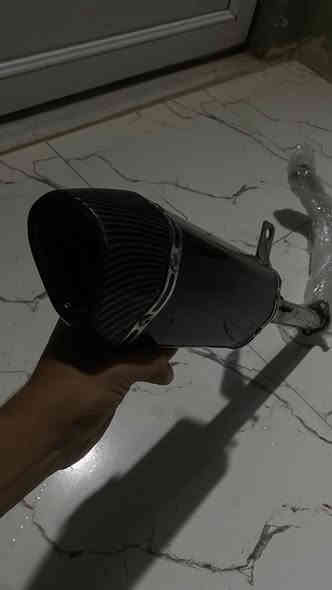 صالنصه سبورت صوت فول شكاكي بيها كاتم وتكدر تشيل الكاتم وهاي مو التجارية ام 25 بالله الأصلية الي امبطنه من جوه ومستخدمه قليل  سعر 35 بيها مجال للتواصل على الرقم ***********
